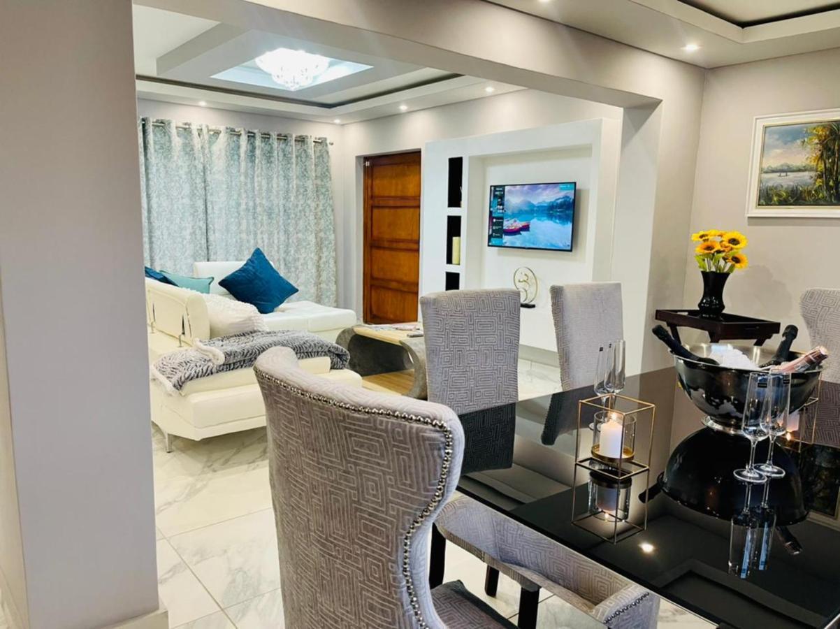 Cozier Glitz Villa Cape Town Exterior foto