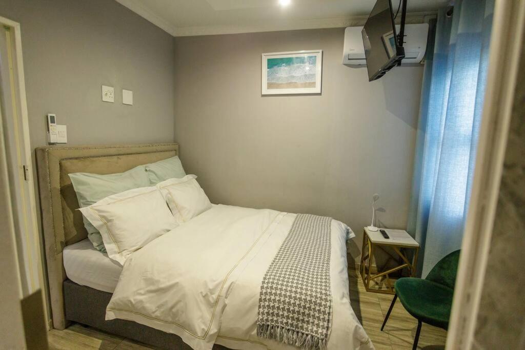 Cozier Glitz Villa Cape Town Exterior foto