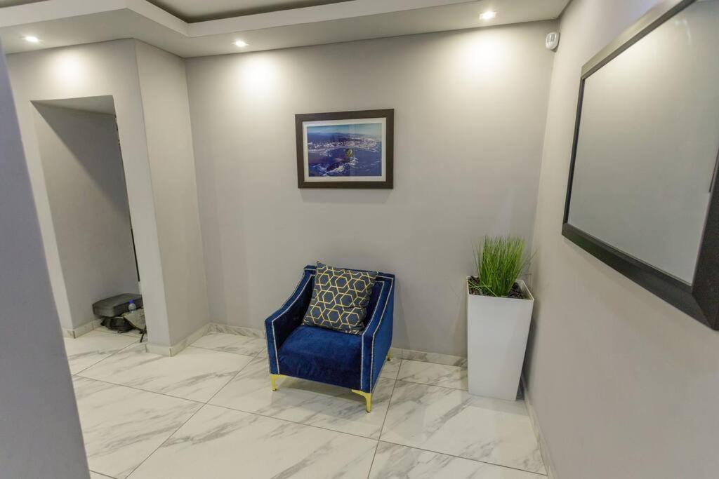 Cozier Glitz Villa Cape Town Exterior foto