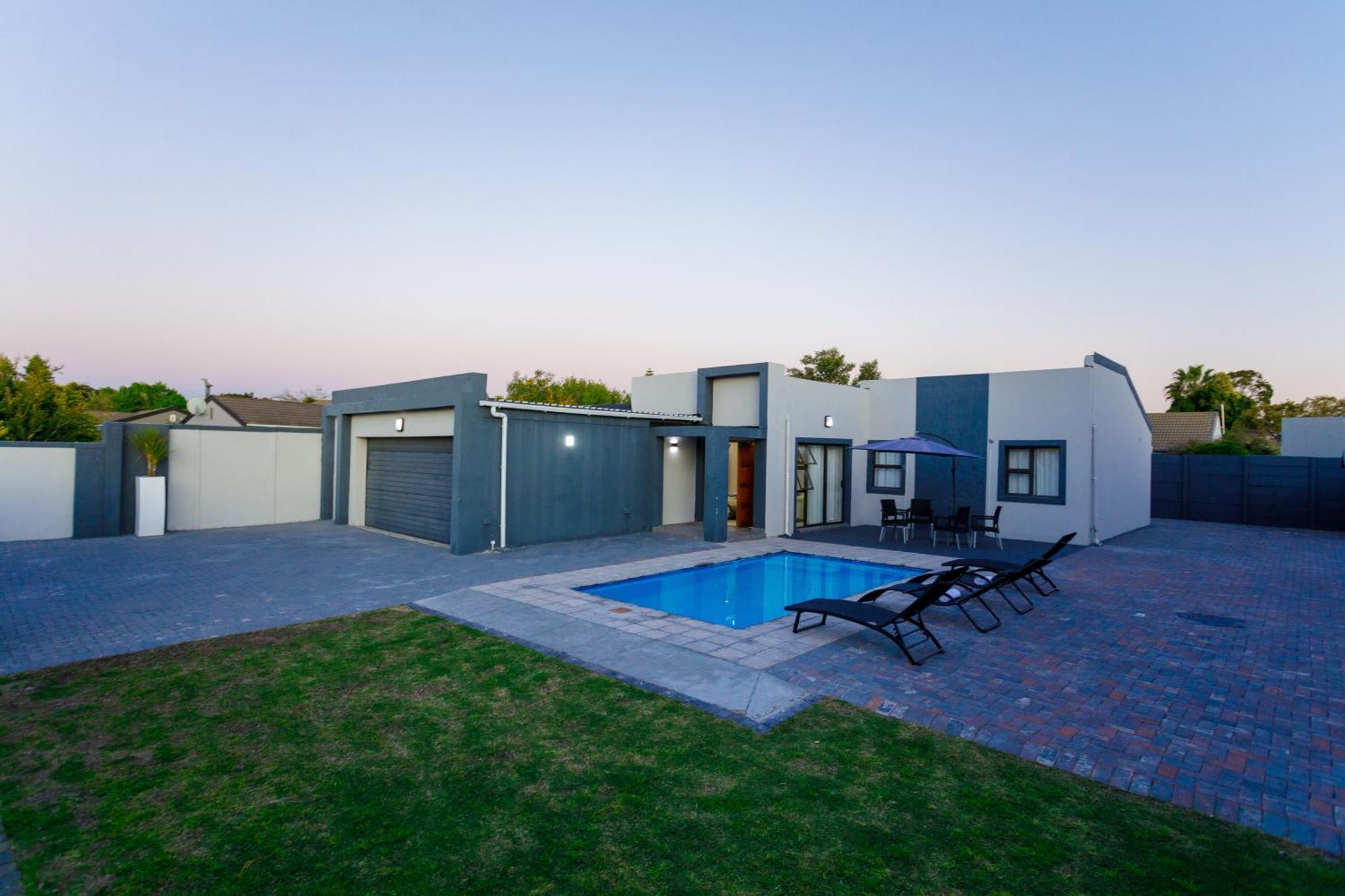 Cozier Glitz Villa Cape Town Exterior foto